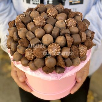 Конфетная композиция в коробке